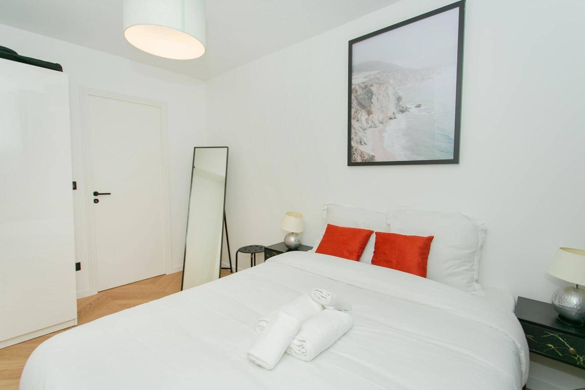 Haussmann - 2br Near Champs-elysees - Cityapartmentstay * Parijs