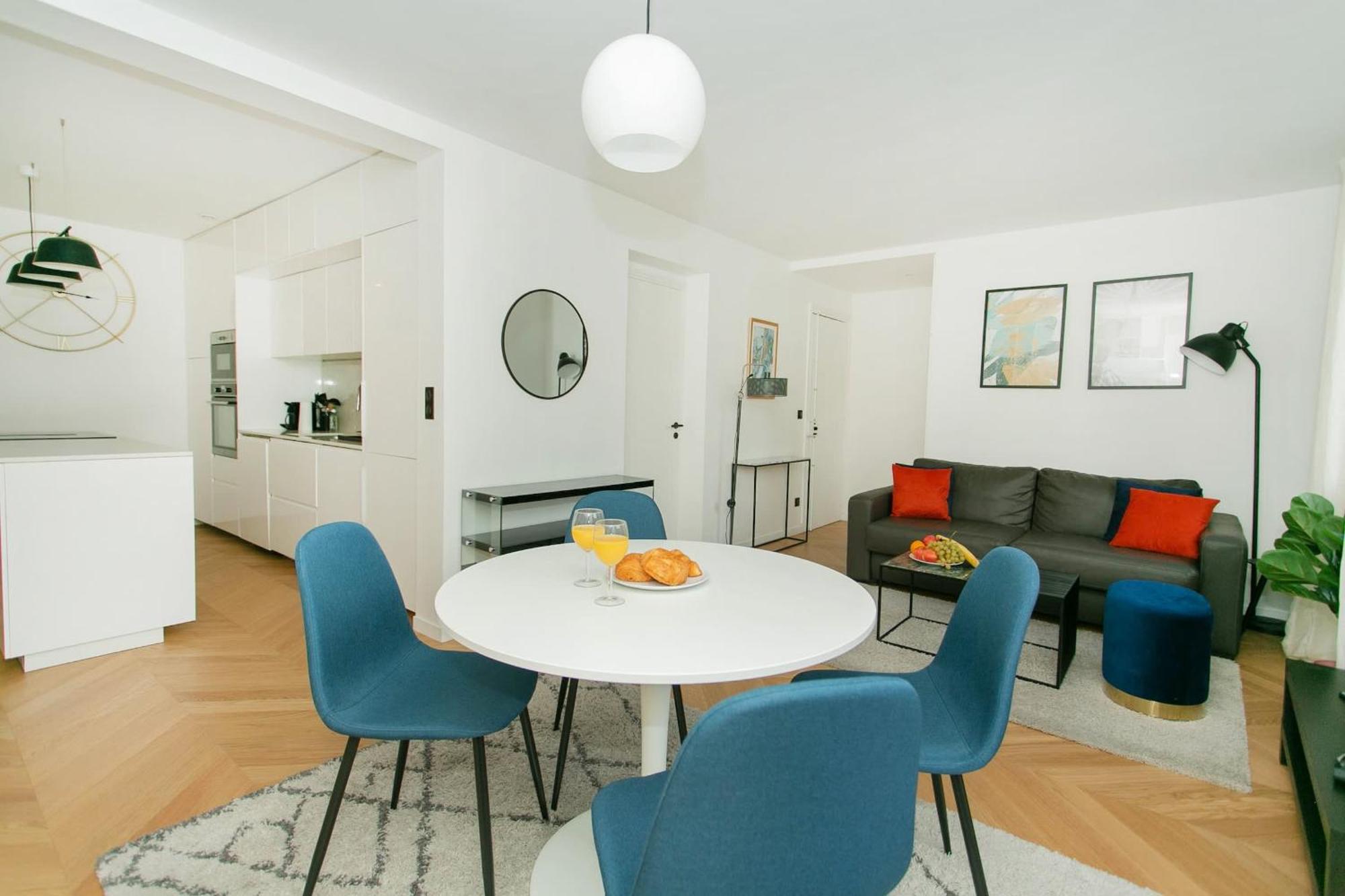 Haussmann - 2br Near Champs-elysees - Cityapartmentstay Appartement